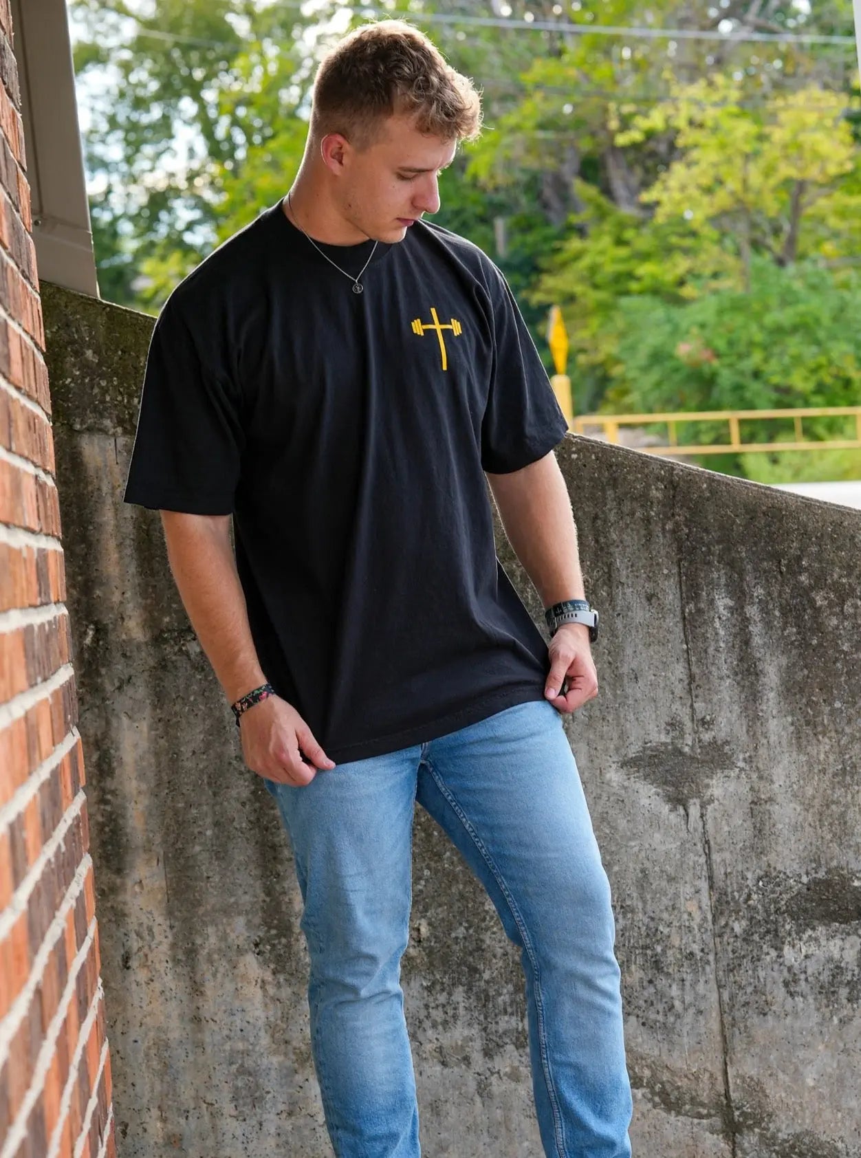 Band Verse Tee - Black HolStrength