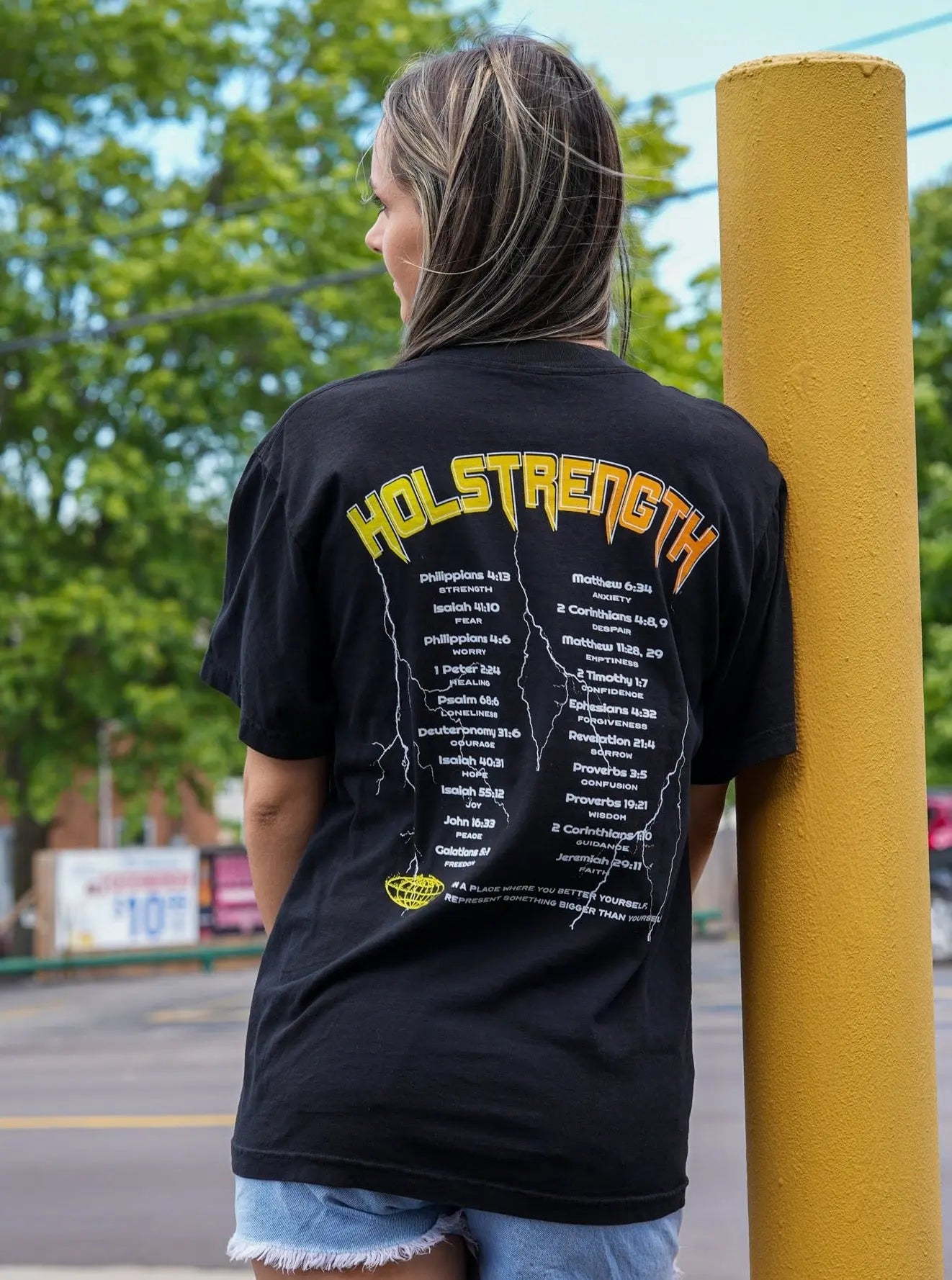 Band Verse Tee - Black HolStrength
