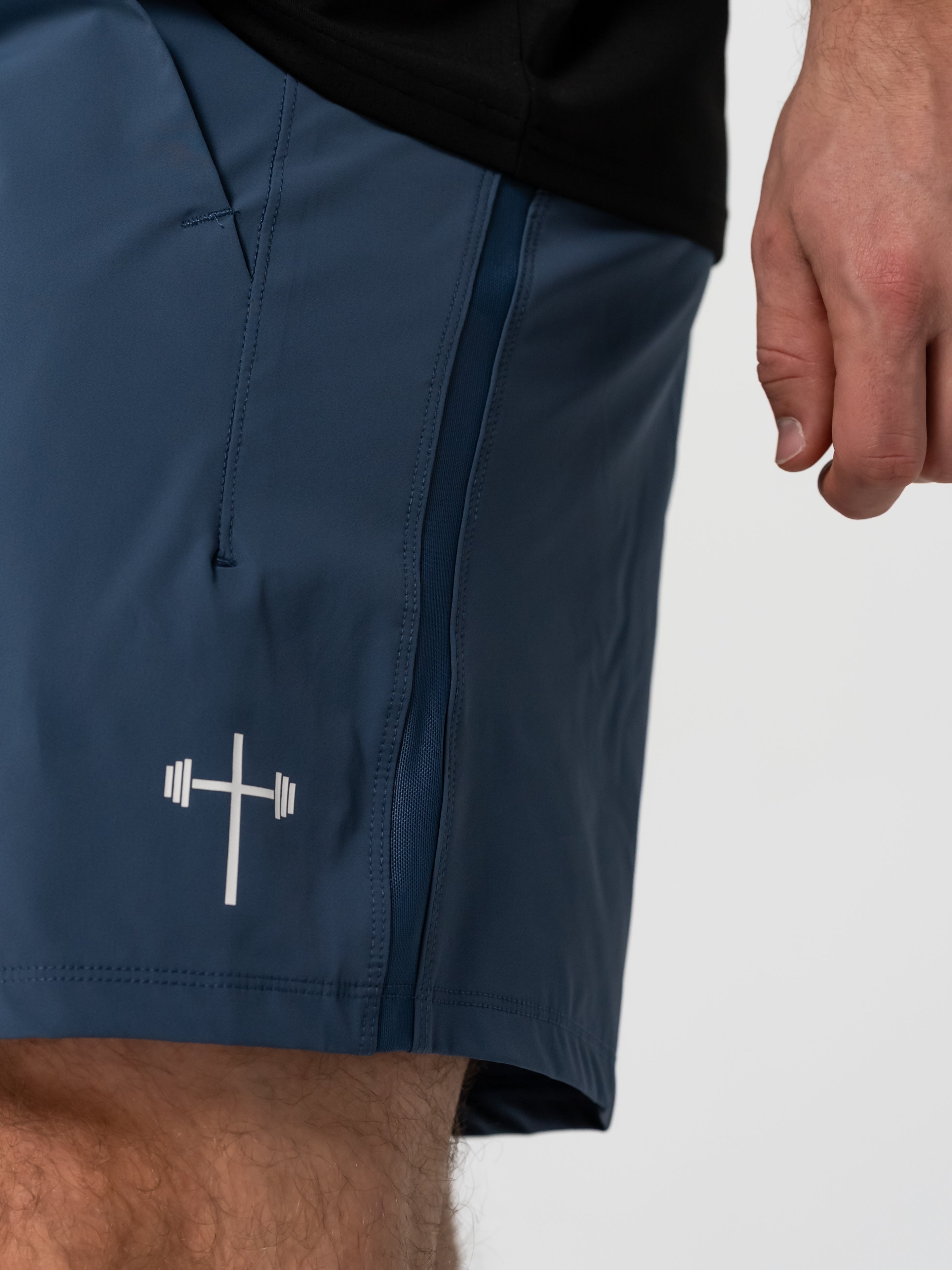 Core Perform Shorts 7"