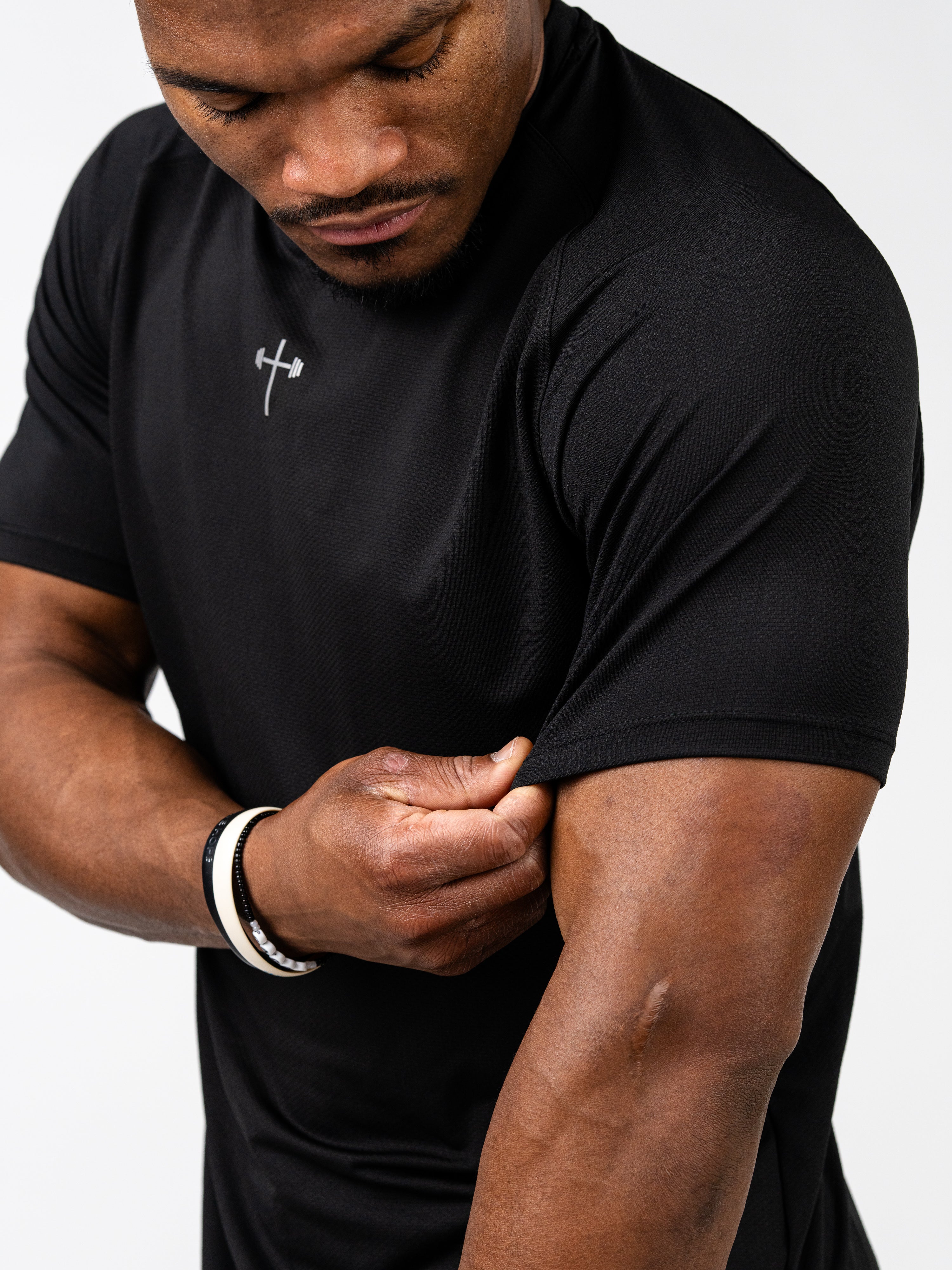 Signature Tee - HolStrength