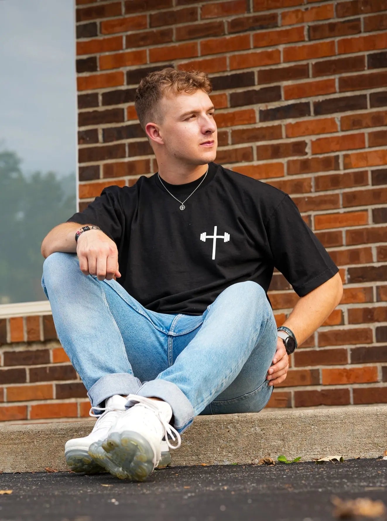 Jesus Is King Tee - Black HolStrength