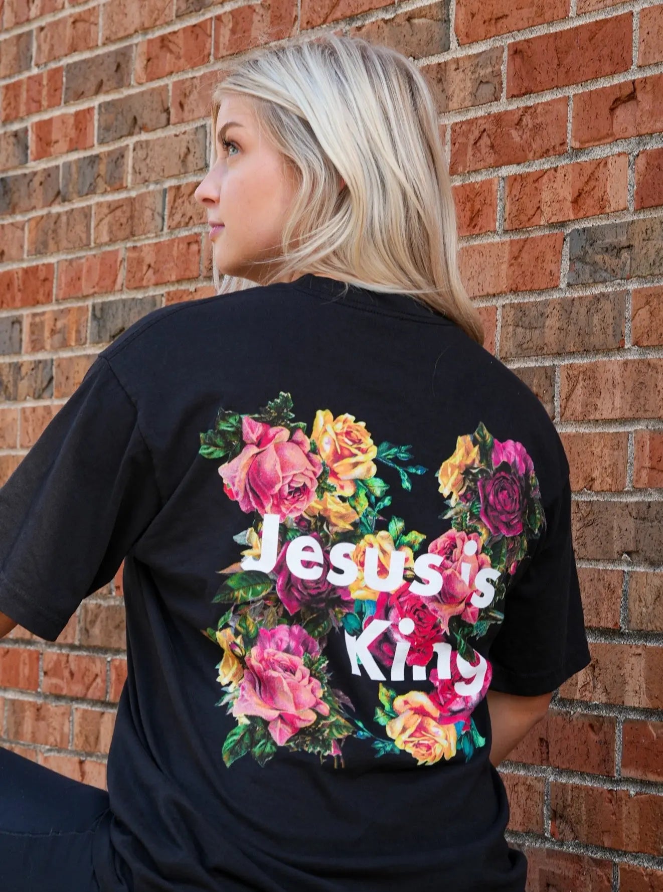 Jesus Is King Tee - Black HolStrength