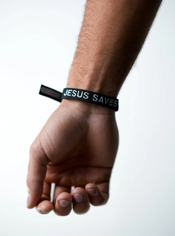 Jesus Saves Bracelet HolStrength