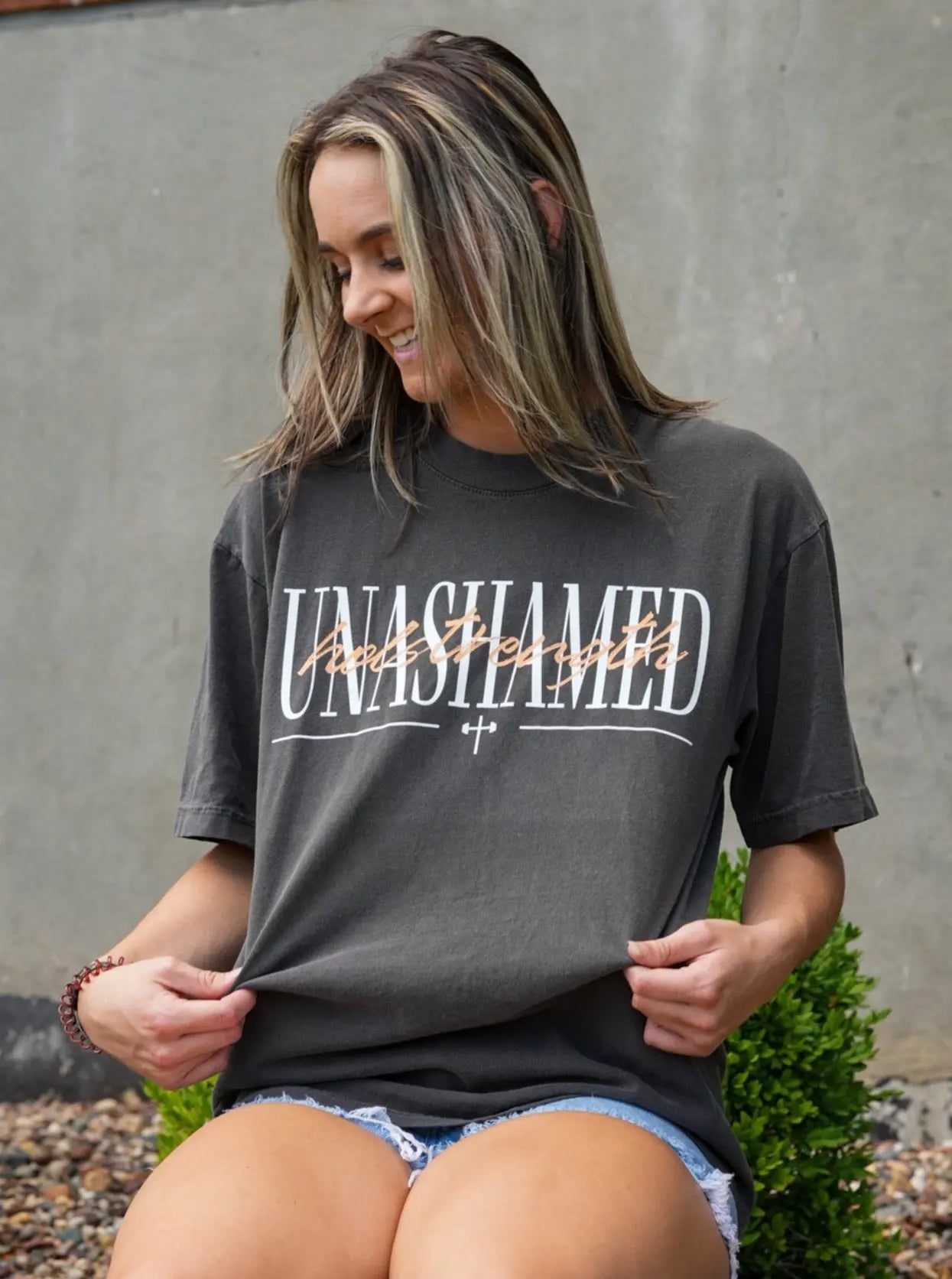 Unashamed Tee - Vintage Black HolStrength